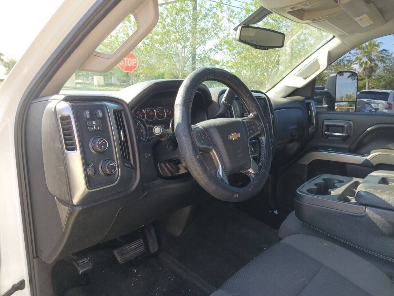 Used 2015 Chevrolet Silverado 2500 LT AWD/4WD image 9