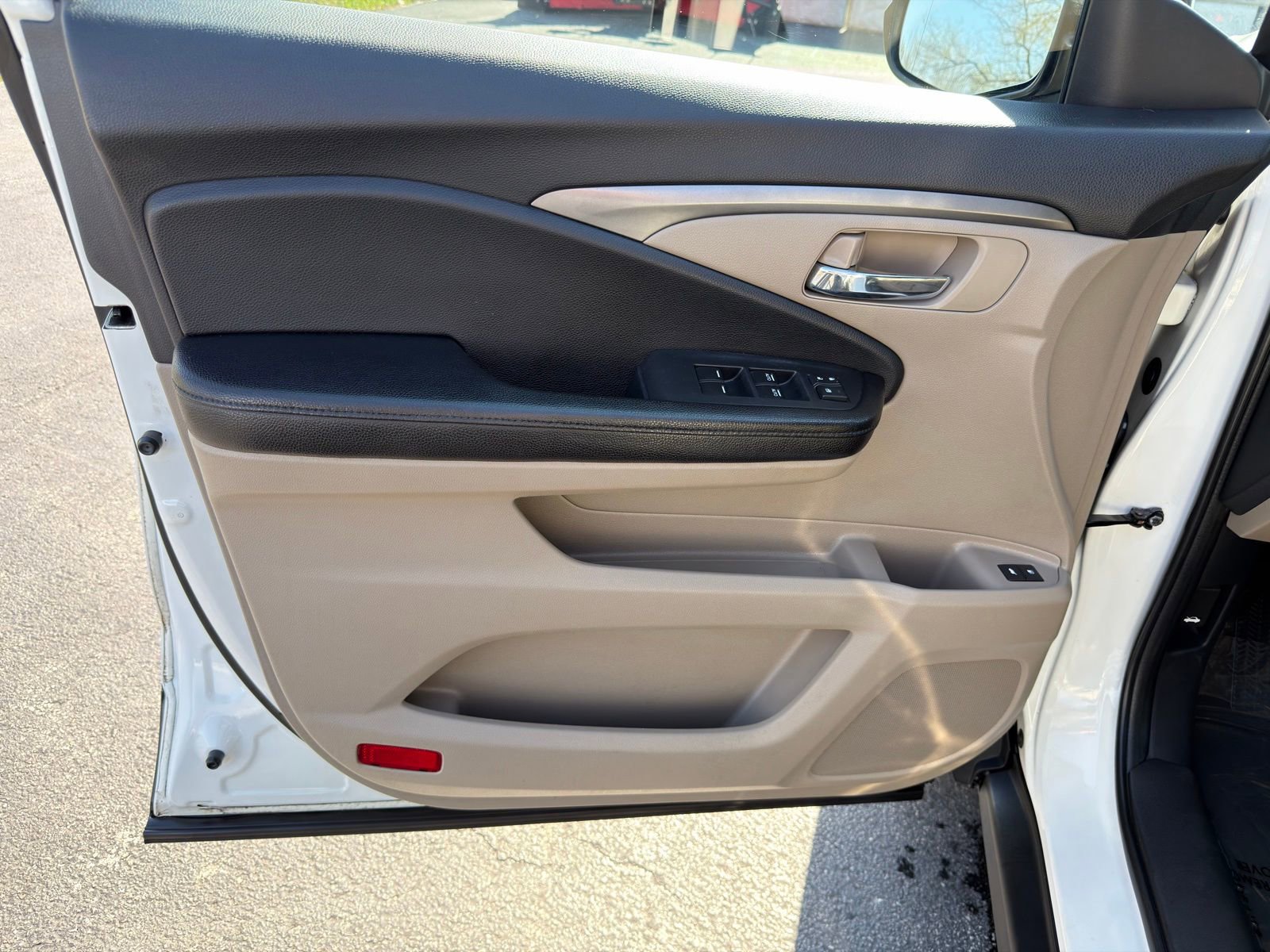 Used 2017 Honda Pilot EX-L image 11
