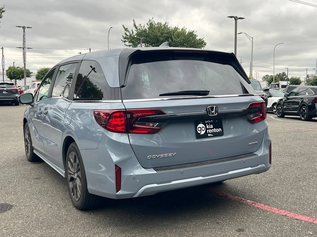 Used 2025 Honda Odyssey Touring image 7