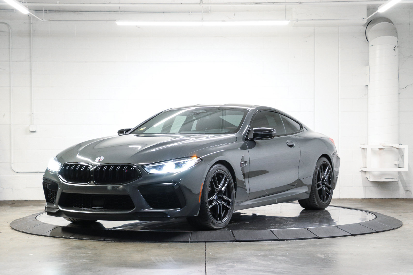 Used 2023 BMW M8 Competition AWD/4WD image 9