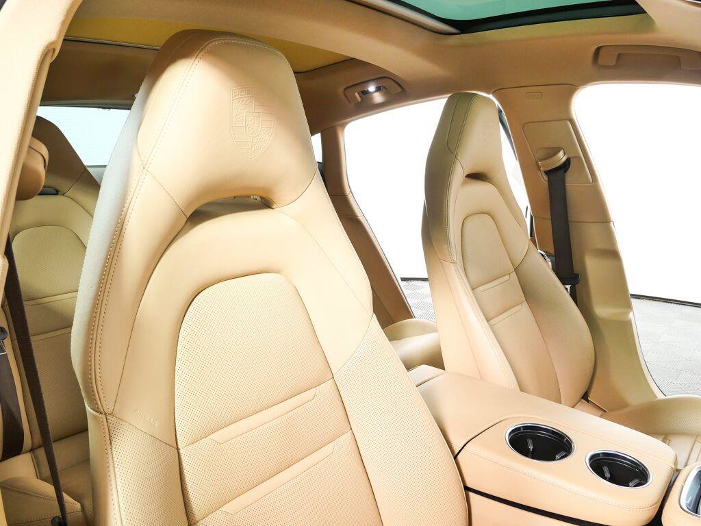 Certified 2023 Porsche Panamera 4 Platinum Edition AWD/4WD image 25