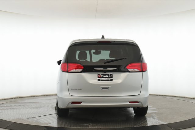 Used 2024 Chrysler Voyager LX image 11