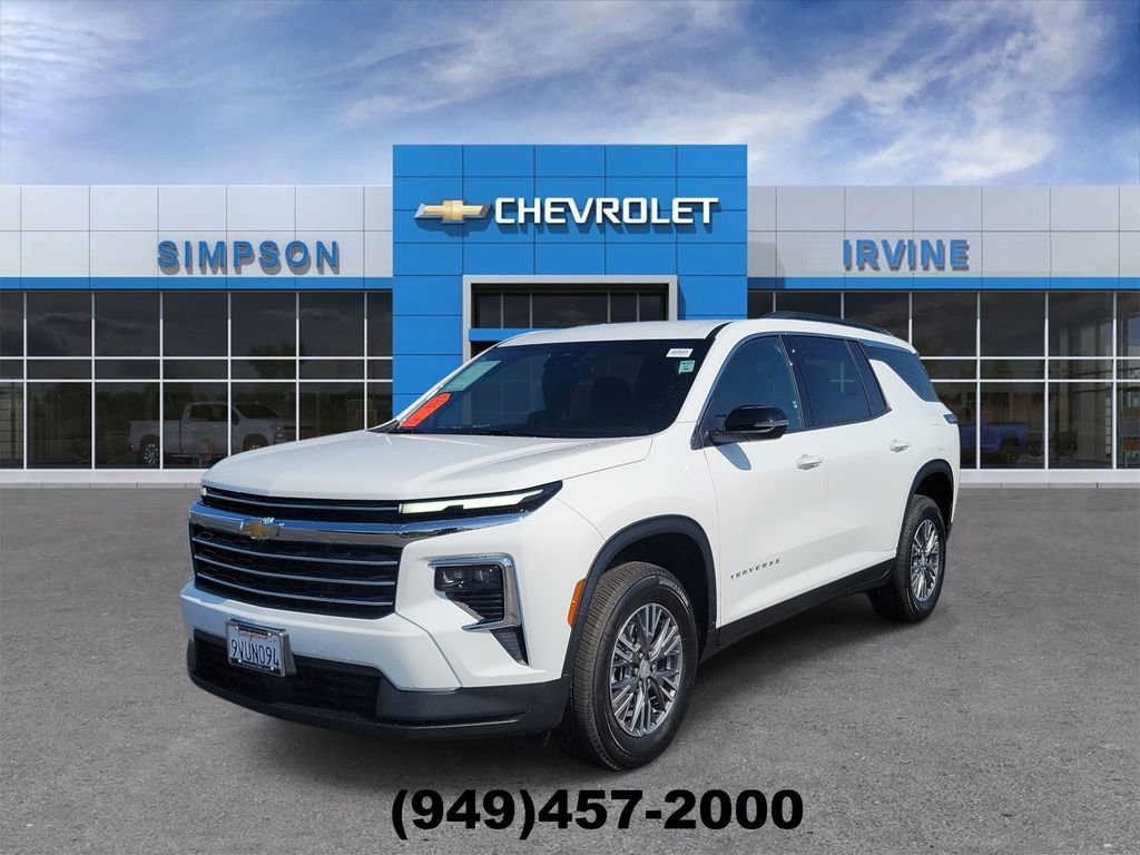 Used 2026 Chevrolet Traverse LT FWD image 4