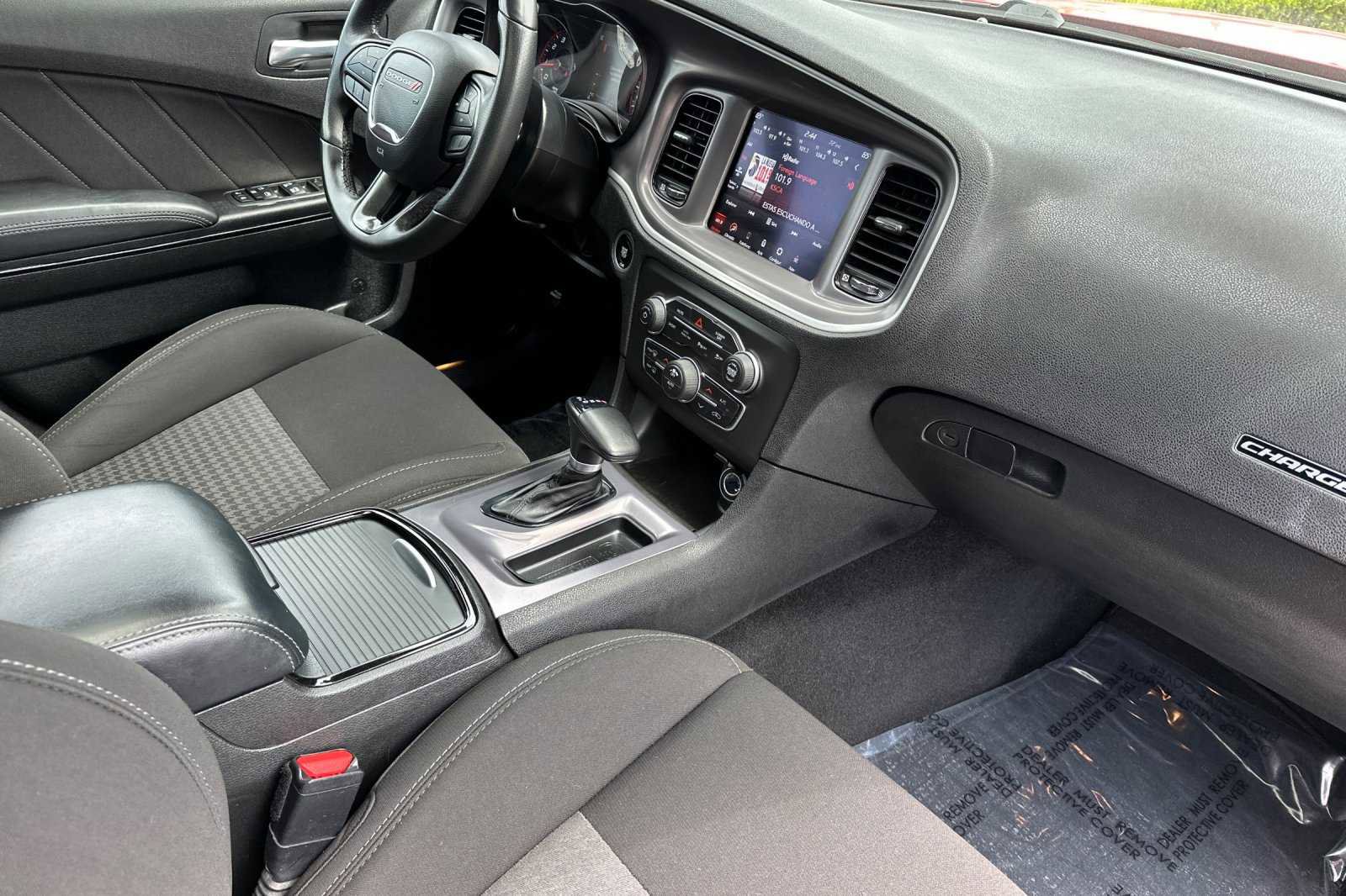 Used 2022 Dodge Charger R/T w/ Blacktop Package image 16