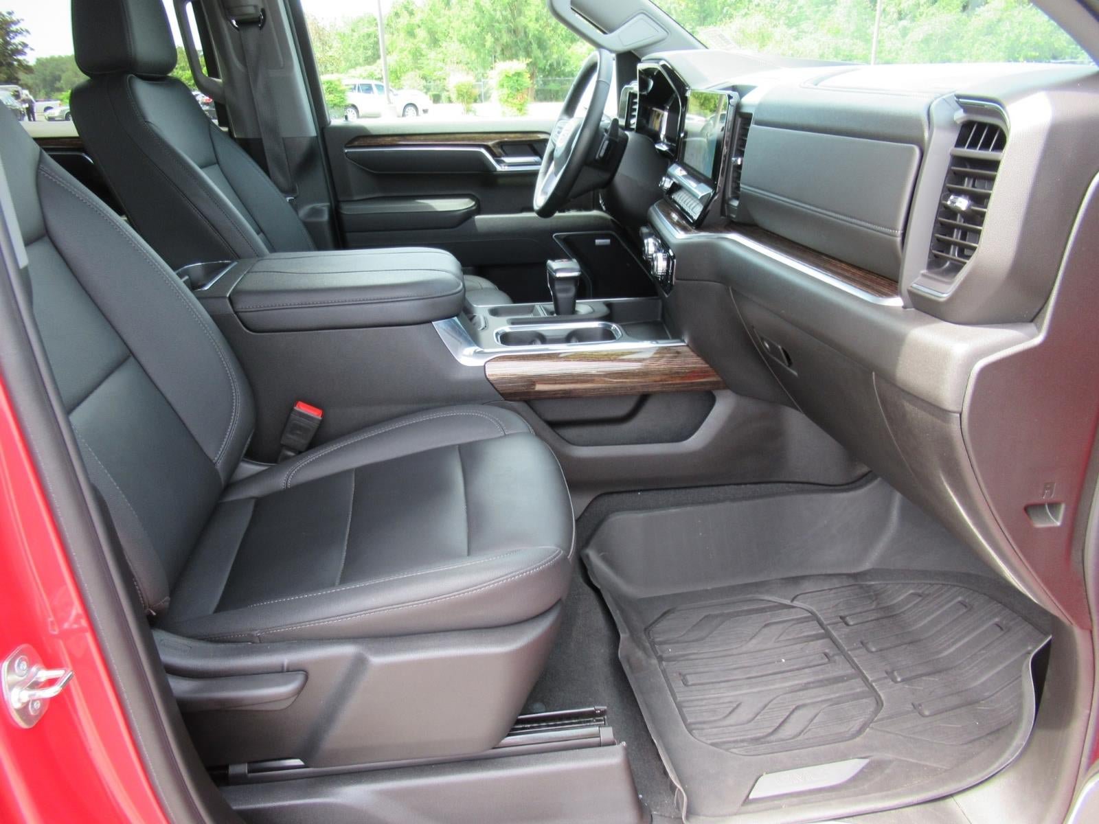 Used 2025 GMC Sierra 1500 Elevation w/ Elevation Premium Package AWD/4WD image 10