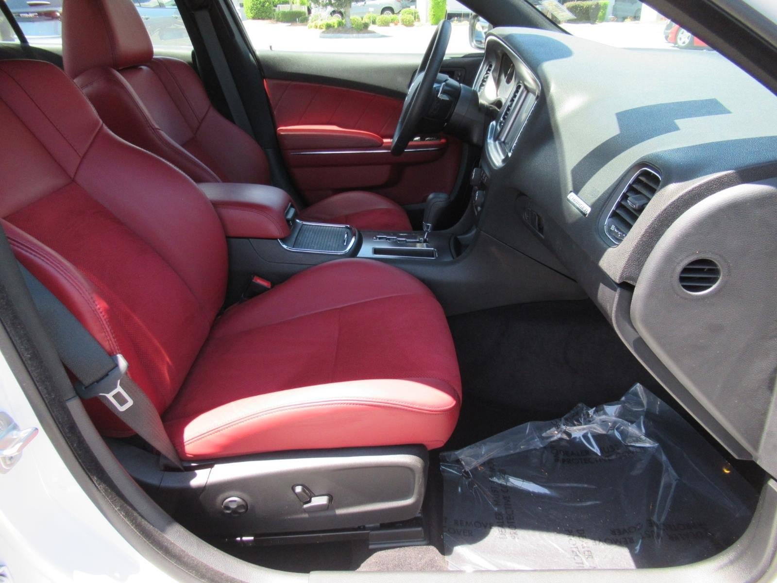 Used 2014 Dodge Charger R/T RWD image 10