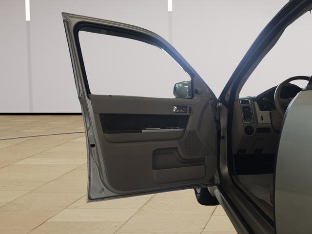 Used 2010 Mercury Mariner Premier AWD/4WD image 28
