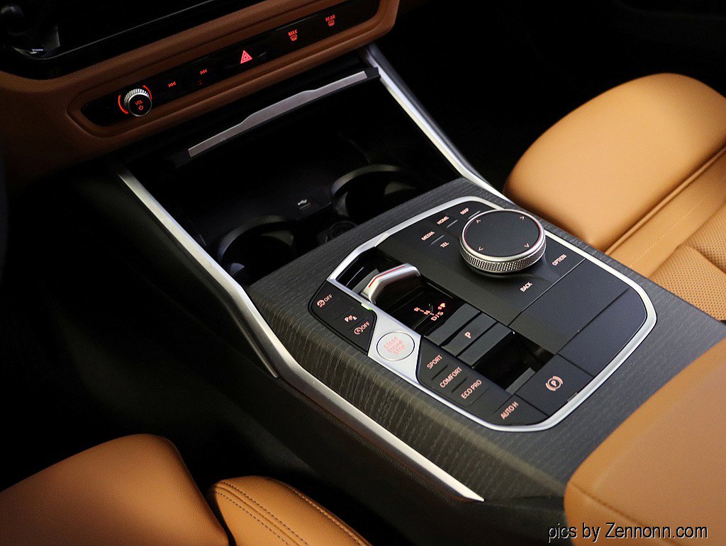 Used 2025 BMW 330i xDrive Sedan w/ M Sport Package image 21