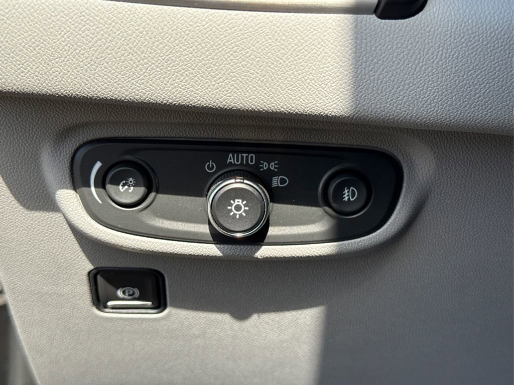 Used 2022 GMC Terrain SLT image 27