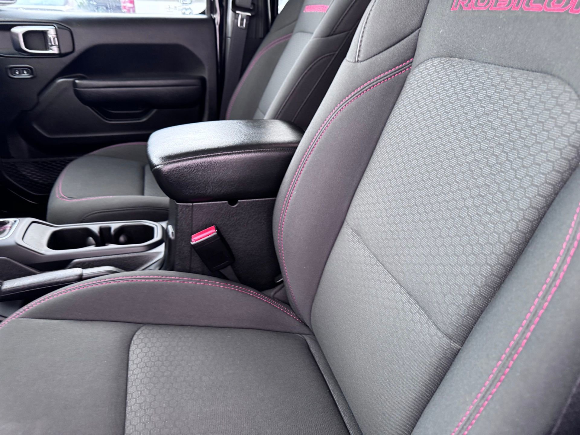 Used 2023 Jeep Wrangler Unlimited Rubicon w/ Dual Top Group image 20