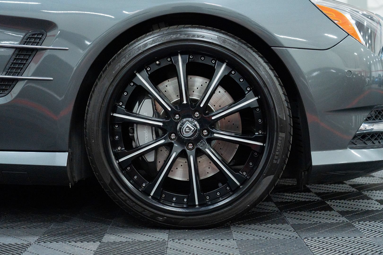 Used 2013 Mercedes-Benz SL 550 image 15