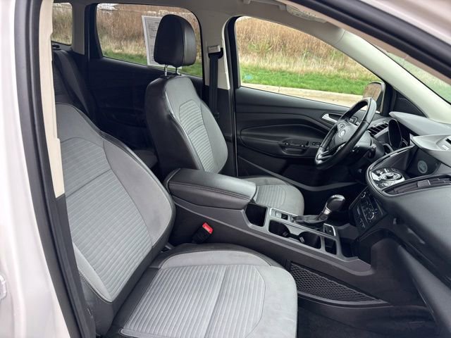 Used 2017 Ford Escape Titanium AWD/4WD image 18