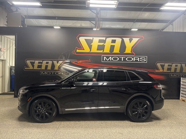 Used 2023 Lincoln Nautilus Reserve w/ Monochromatic Package image 3