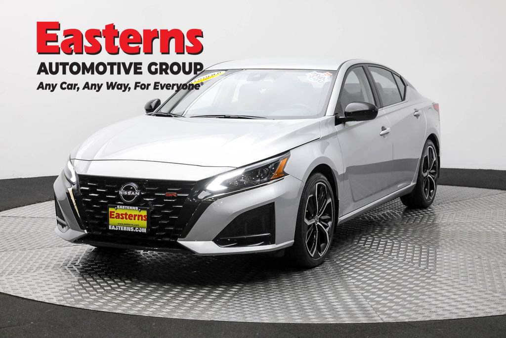 Used 2023 Nissan Altima 2.5 SR FWD video 1