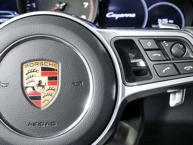 Used 2023 Porsche Cayenne image 12