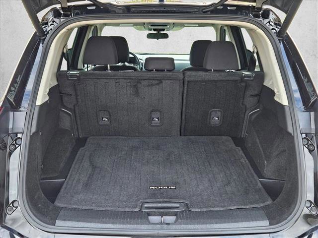 Used 2024 Nissan Rogue SV image 18