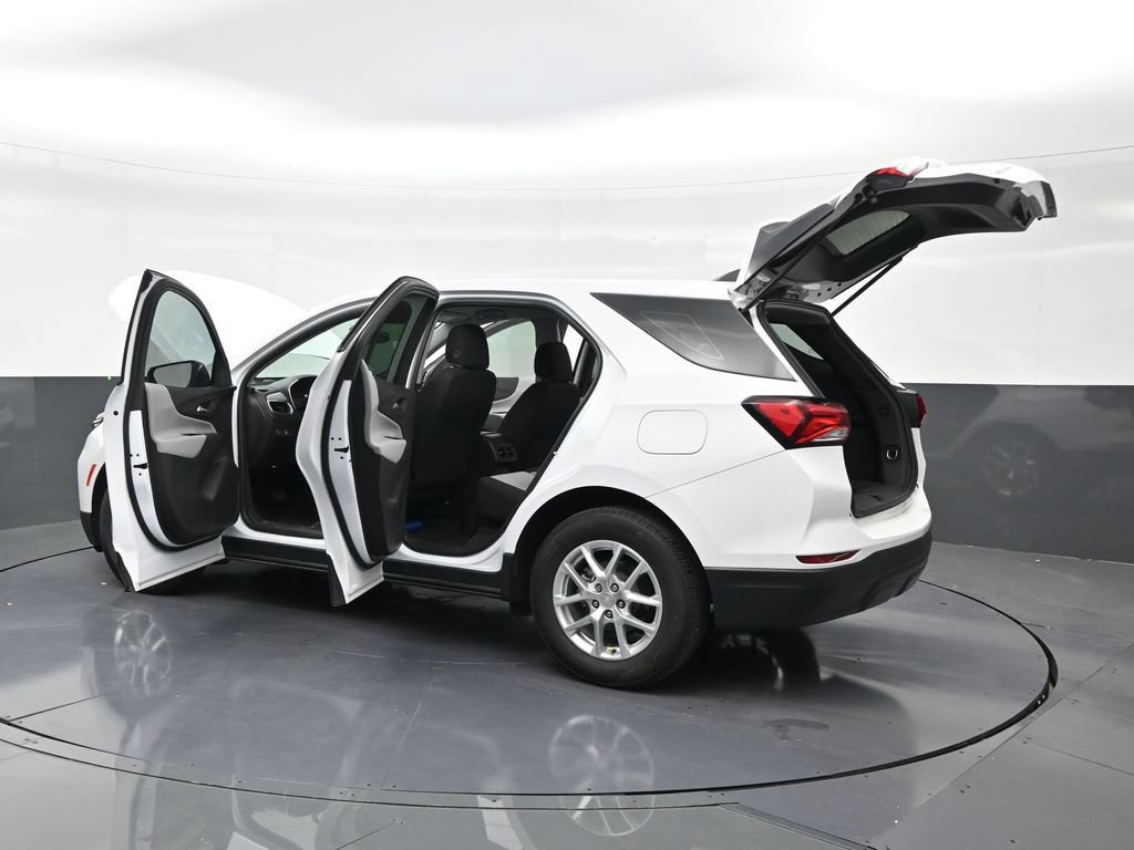 Used 2024 Chevrolet Equinox LS FWD image 28