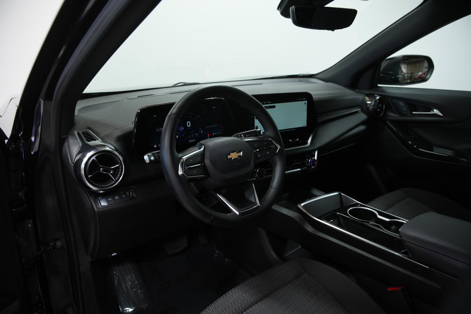 Used 2025 Chevrolet Equinox LT w/ Safety and Technology Package image 28