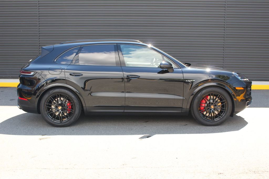 New 2026 Porsche Cayenne S image 9