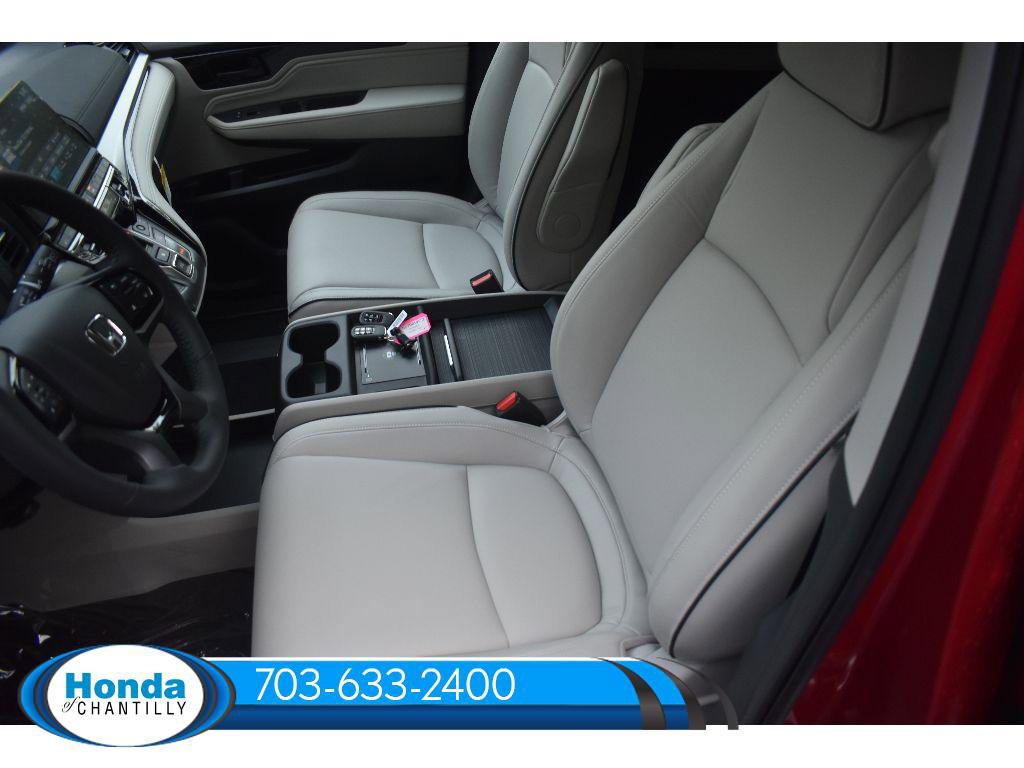 New 2026 Honda Odyssey Touring image 14
