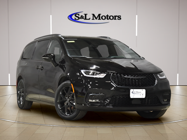 New 2026 Chrysler Pacifica Select w/ S Appearance Package FWD image 1