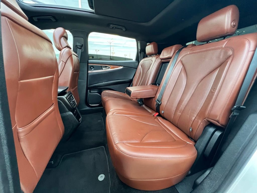 Used 2019 Lincoln Nautilus Reserve image 21