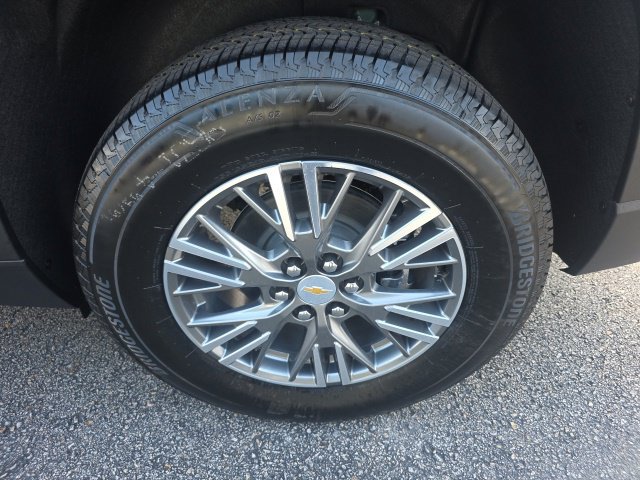 New 2027 Chevrolet Traverse LT w/ Driver Confidence Package FWD image 9