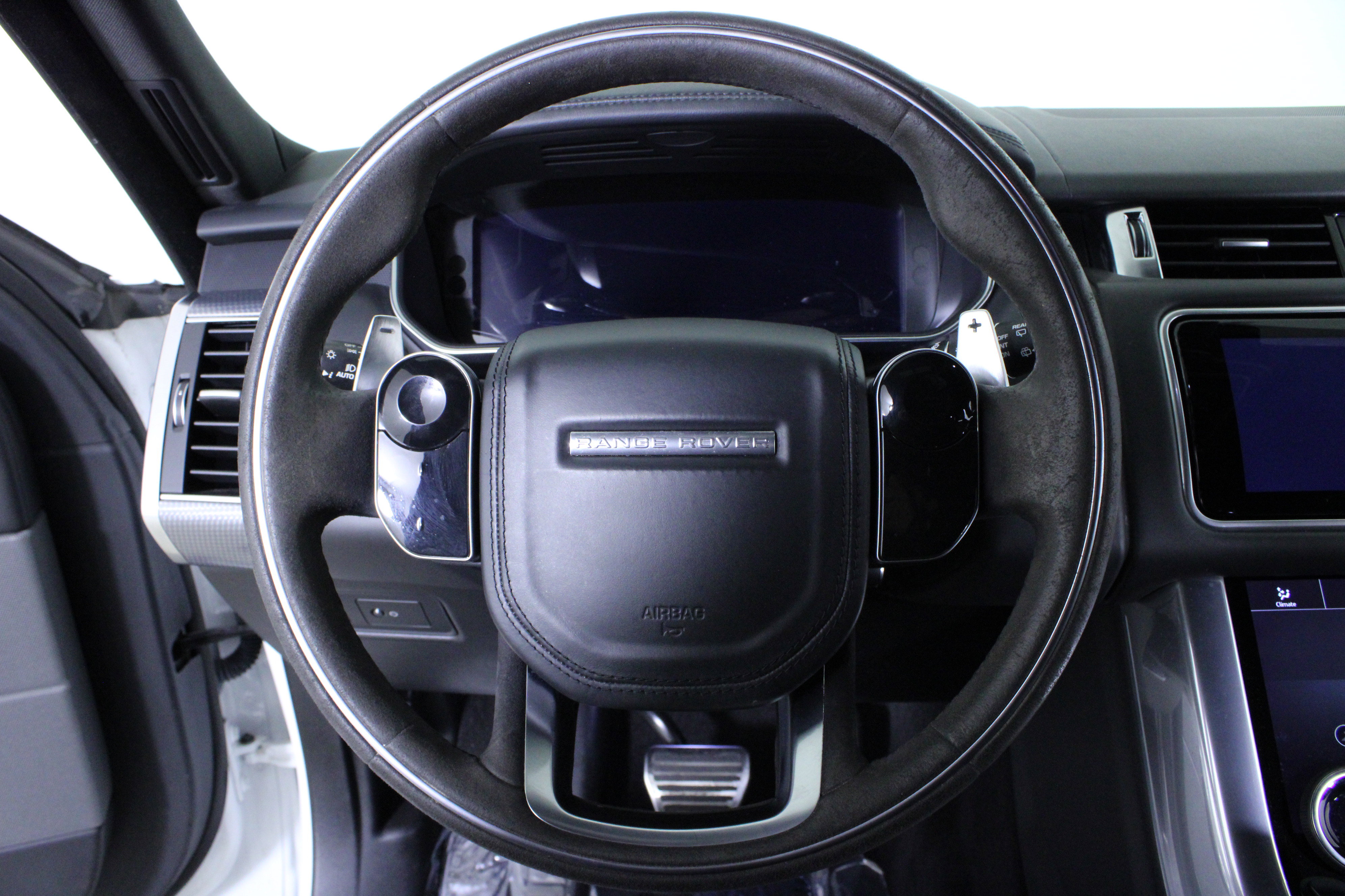 Used 2020 Land Rover Range Rover Sport HST image 22