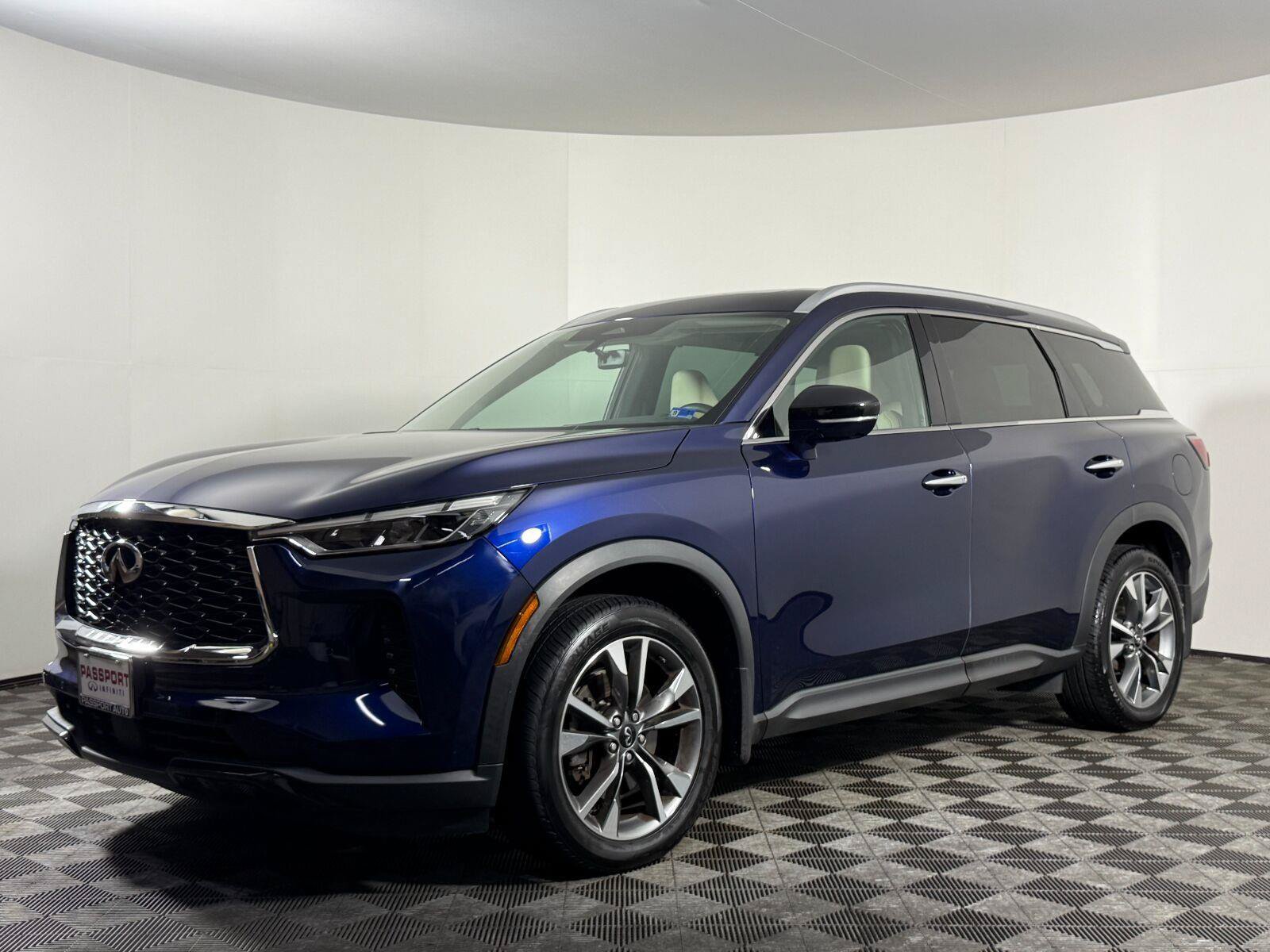 Certified 2023 INFINITI QX60 Luxe w/ Cargo Package AWD/4WD image 1