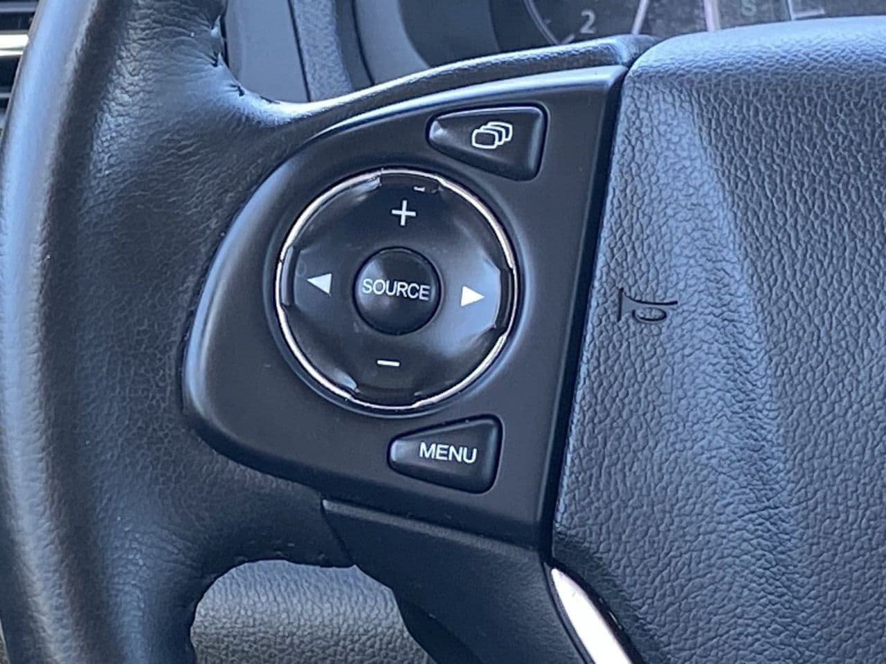 Used 2016 Honda CR-V EX-L image 25