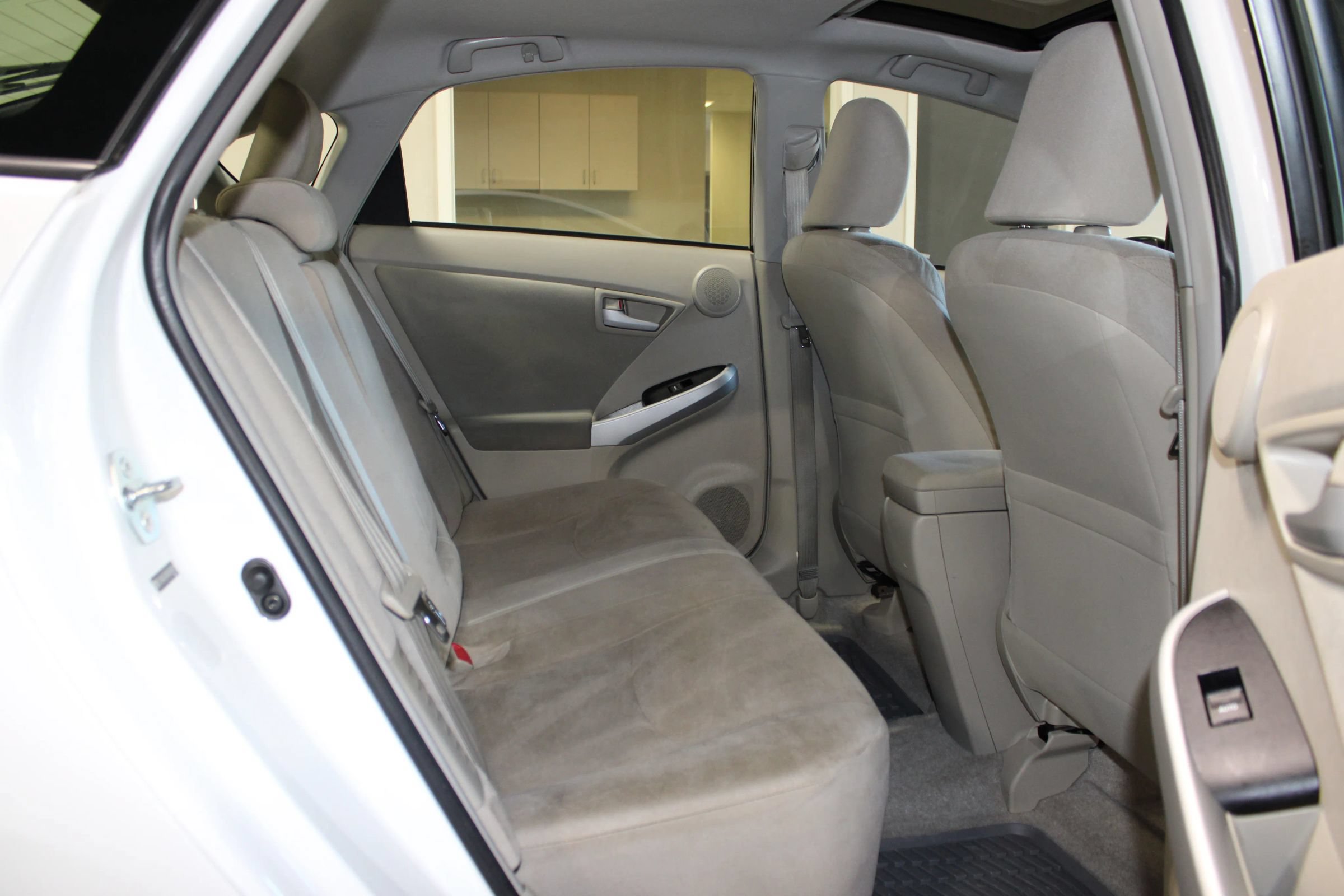 Used 2011 Toyota Prius Three w/ Solar Roof Pkg FWD image 28