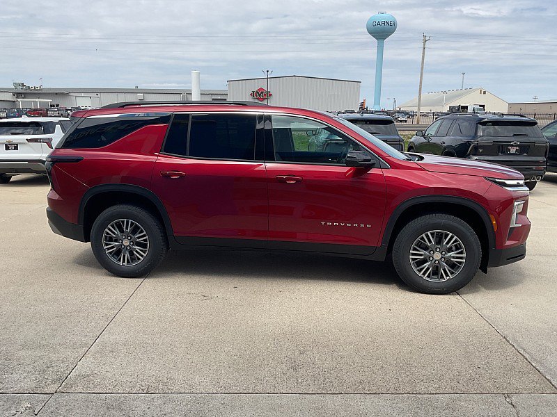 New 2026 Chevrolet Traverse LT w/ Driver Confidence Package AWD/4WD image 5