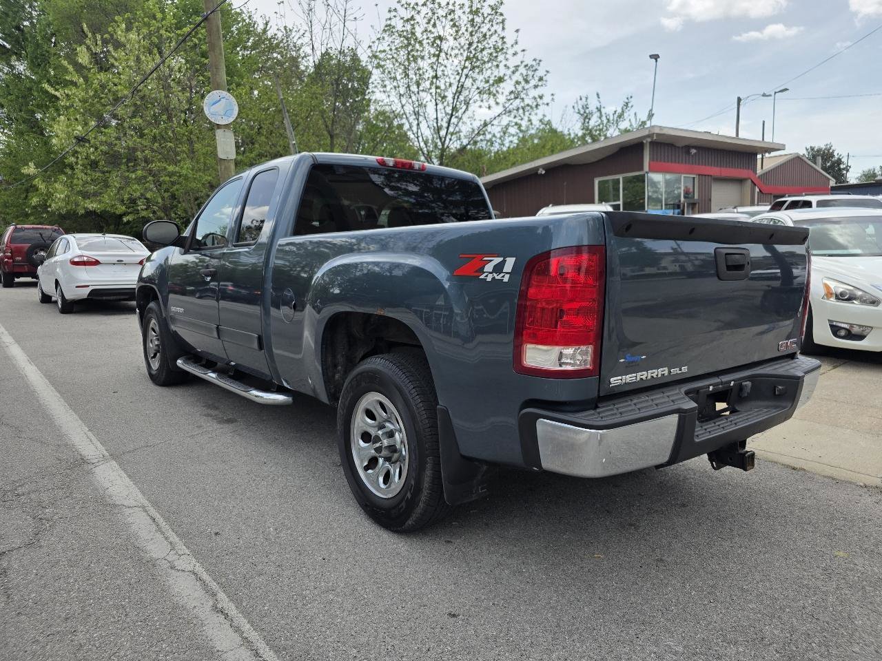 Used 2009 GMC Sierra 1500 SL image 3
