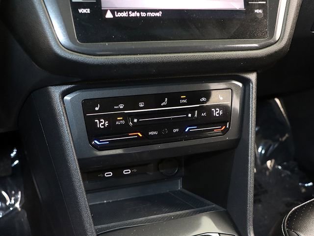 Used 2024 Volkswagen Tiguan SE image 19