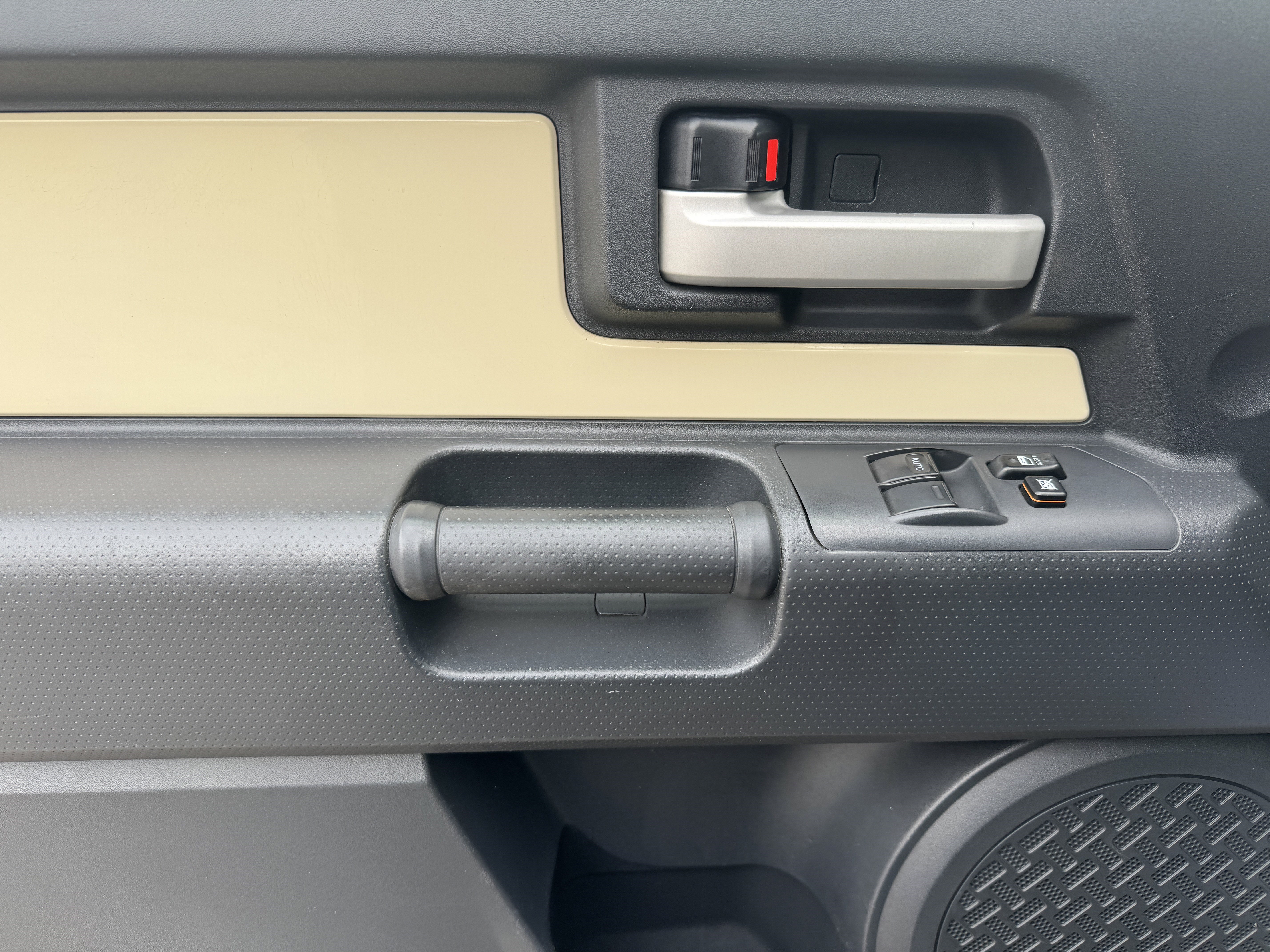 Used 2010 Toyota FJ Cruiser 4WD image 9