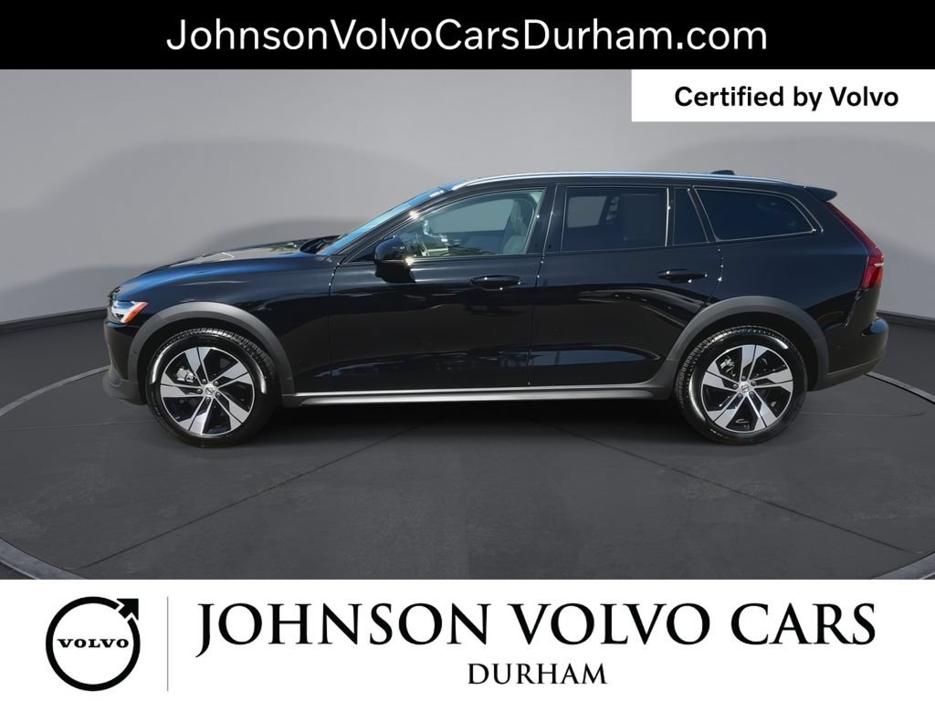 Certified 2025 Volvo V60 B5 Cross Country Plus AWD/4WD image 6