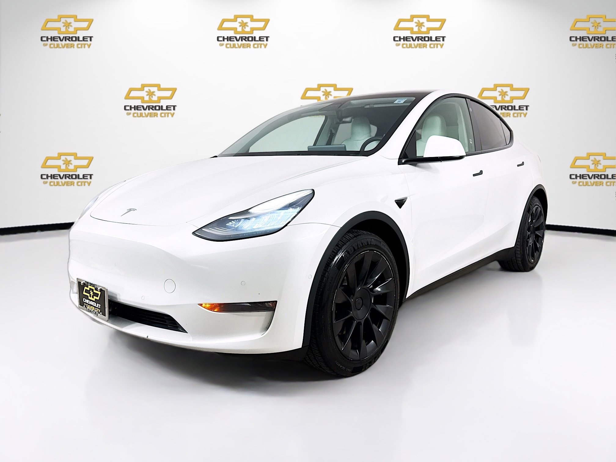 Used 2021 Tesla Model Y Long Range AWD/4WD image 3