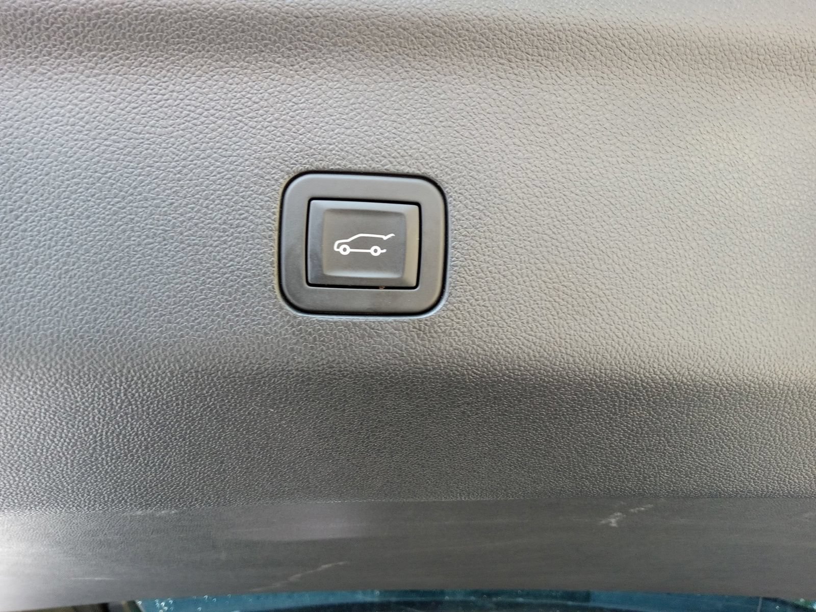 Certified 2025 Cadillac Escalade V AWD/4WD image 30