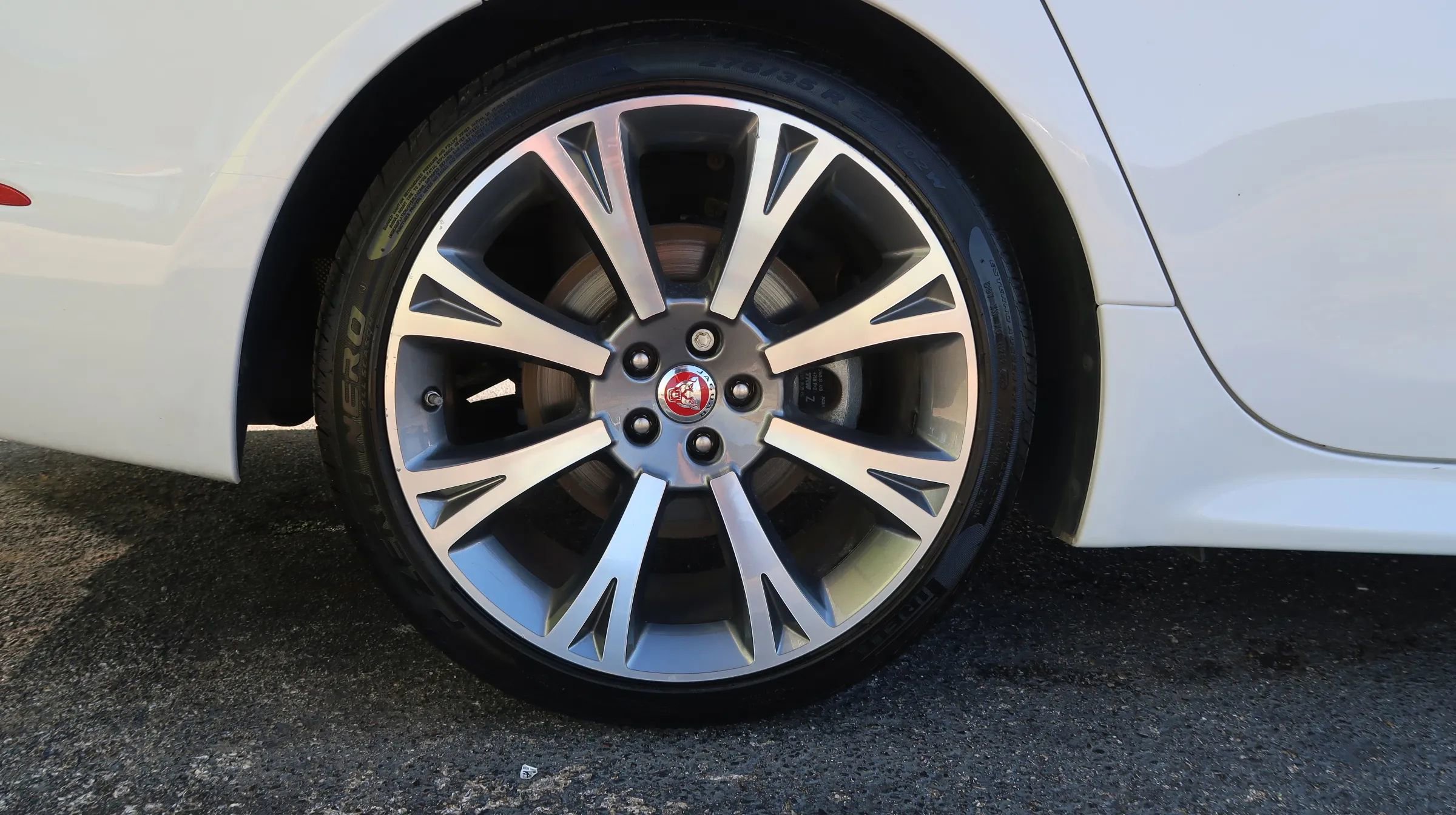 Used 2019 Jaguar XJ R-Sport image 56