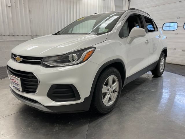 Used 2019 Chevrolet Trax LT w/ LT Convenience Package FWD image 3