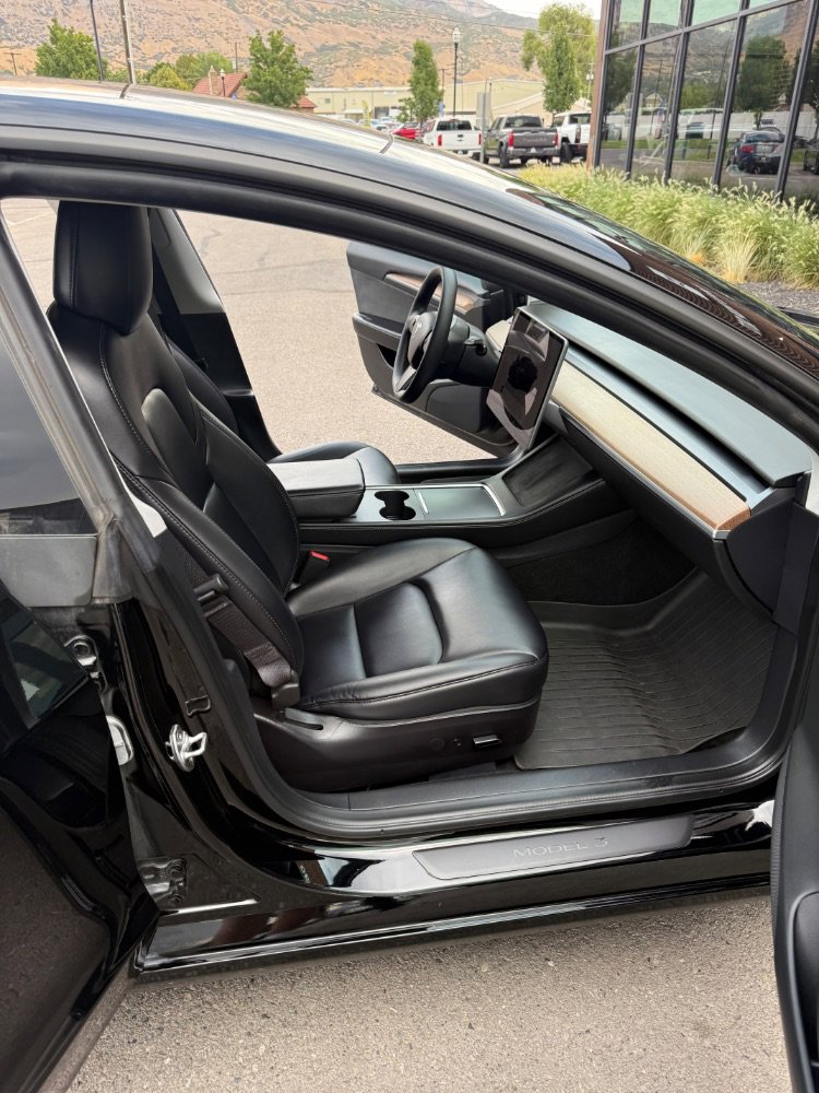 Used 2022 Tesla Model 3 Performance image 12