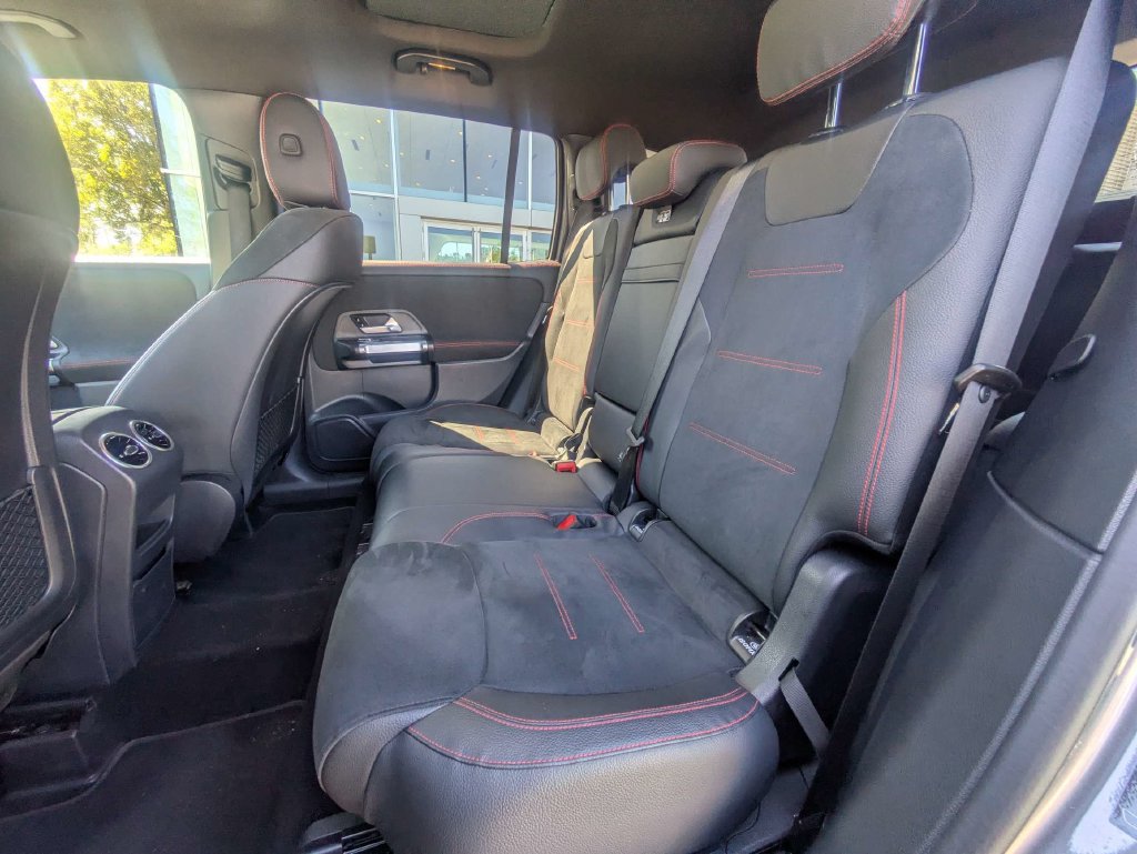 Used 2022 Mercedes-Benz GLB 250 image 17