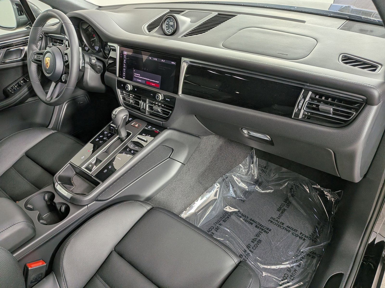 New 2026 Porsche Macan Turbo AWD/4WD image 23