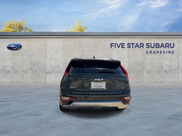 Used 2023 Kia Niro SX Touring image 7