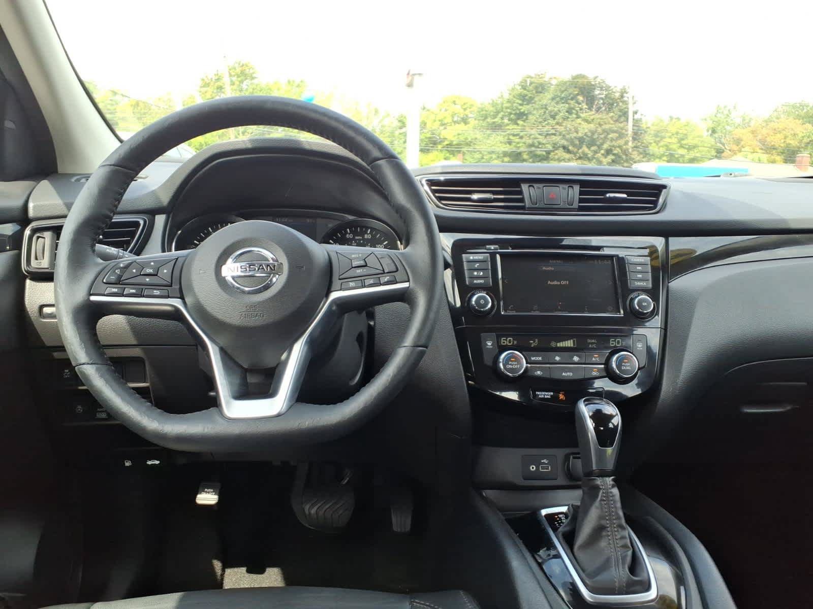 Certified 2020 Nissan Rogue Sport SV w/ All-Weather Package AWD/4WD image 14