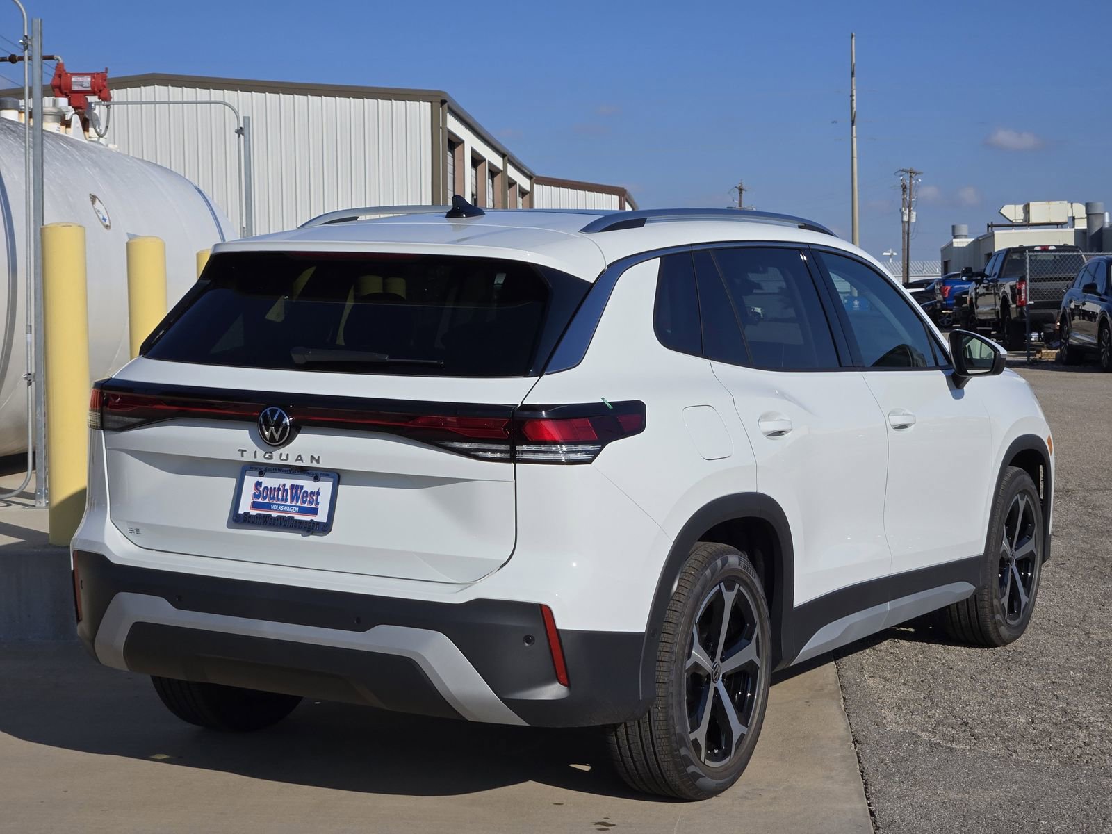 New 2026 Volkswagen Tiguan SE image 5