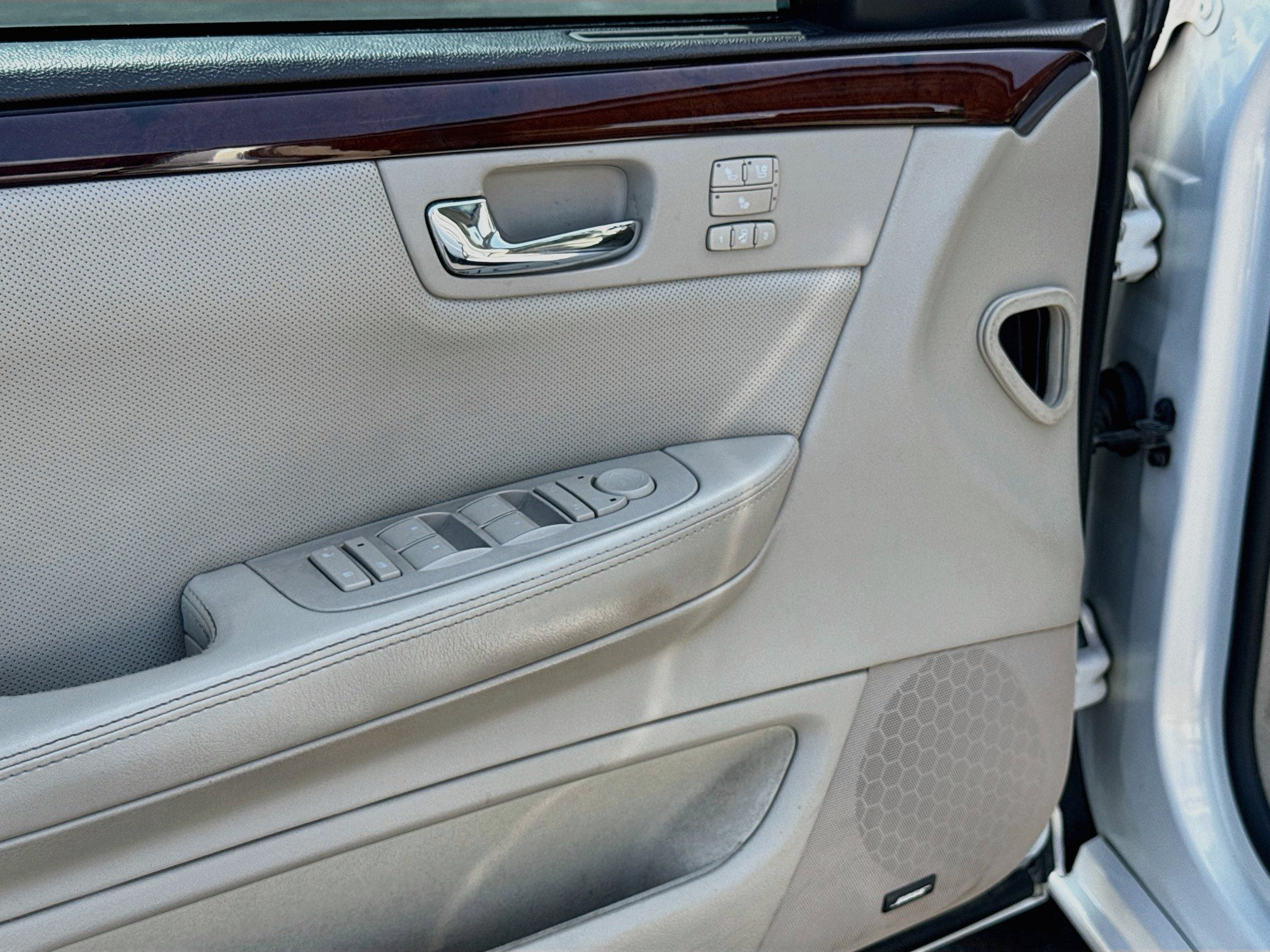 Used 2007 Cadillac DTS Luxury II FWD image 7