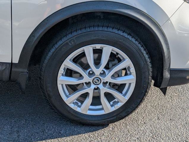 Certified 2021 Nissan Rogue Sport SV FWD image 9