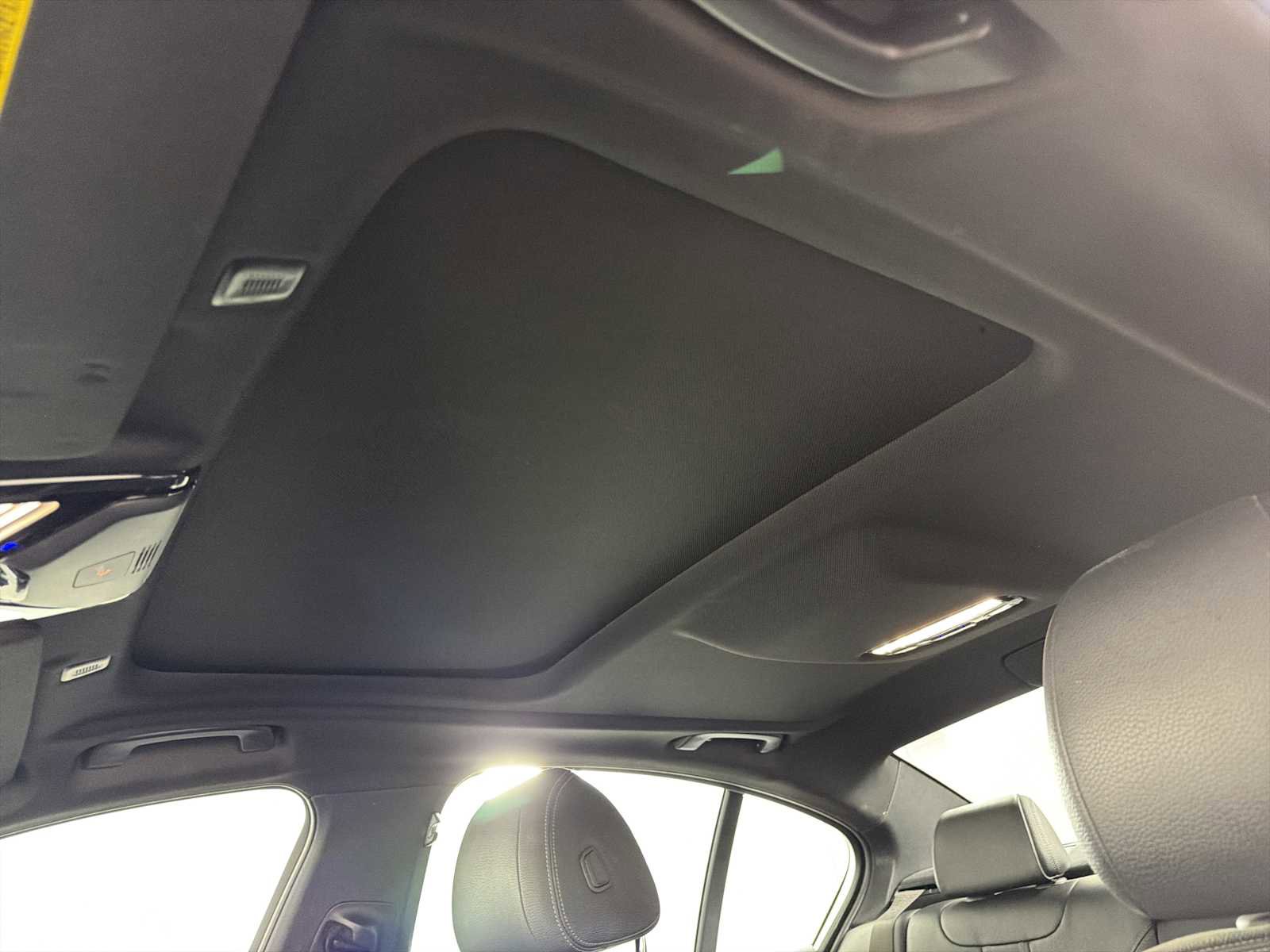 Used 2019 BMW 530i w/ Convenience Package image 35