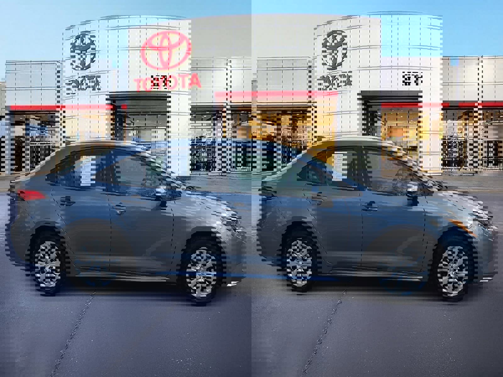 Used 2026 Toyota Corolla LE image 4